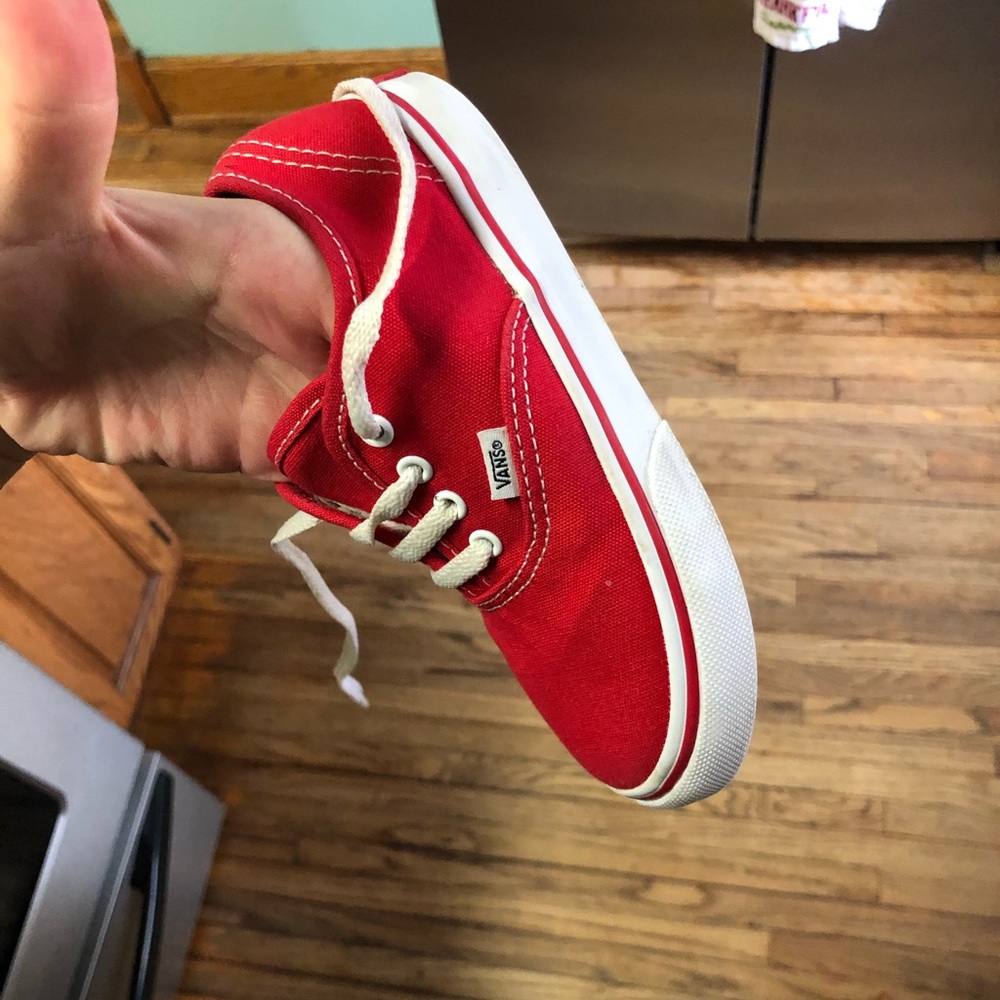Vans - Picture 2 of 5